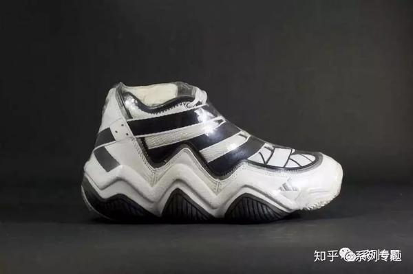 在闲鱼上卖高仿作为卖家风险是不是很高 闲鱼上的高仿鞋质量怎么样(已更新)-第1张图片-潮百科